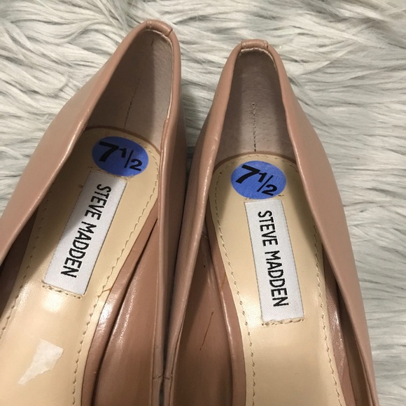 Steve Madden Nude Pointed Toe Stilettos Pumps - Picture 4 of 8